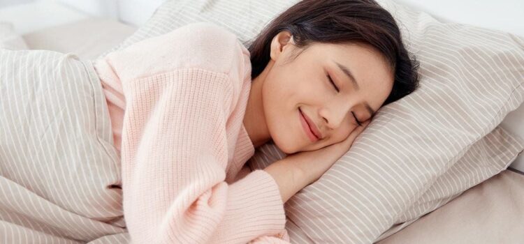 Giấc ngủ ảnh hưởng đến sức khỏe như thế nào? – Lợi ích và Cách cải thiện giấc ngủ tự nhiên